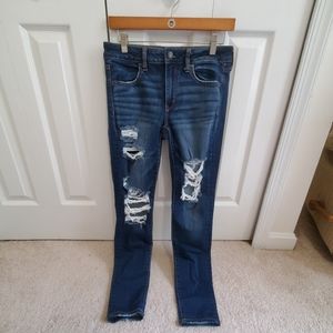 American Eagle Mid Rise Distressed Jegging